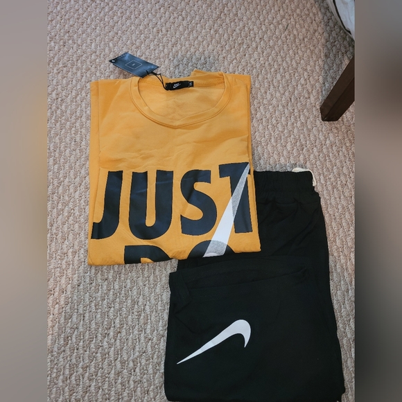 Nike short set - Picture 2 of 3